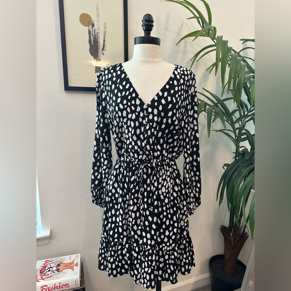 Vineyard Vines Black & White Dress